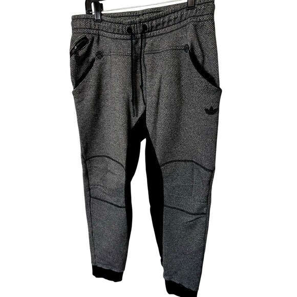 Adidas Original Mens M Twill Trefoil Logo Herringbone Black Gray Pocket Joggers - Picture 3 of 9